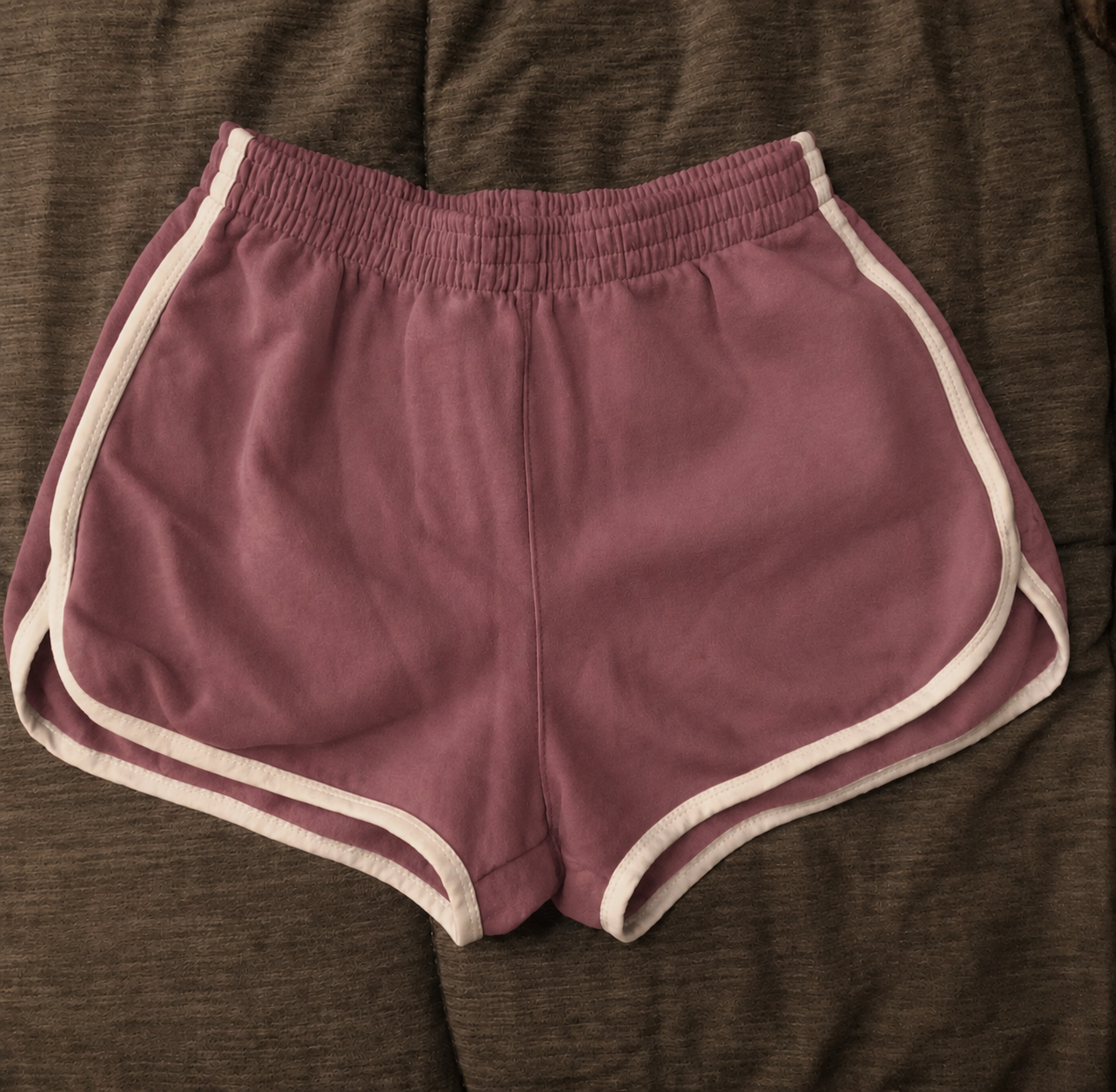 Homewear shorts with a side slit