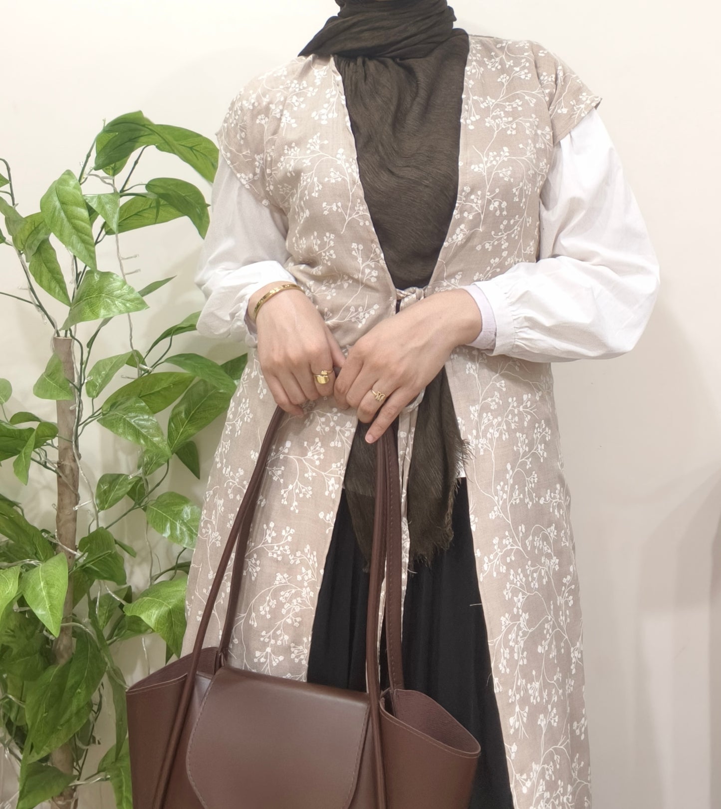 Quarter sleeve floral cardigan