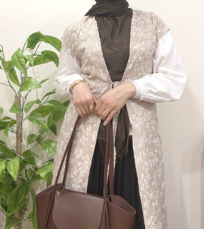 Quarter sleeve floral cardigan