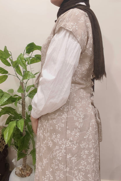 Quarter sleeve floral cardigan