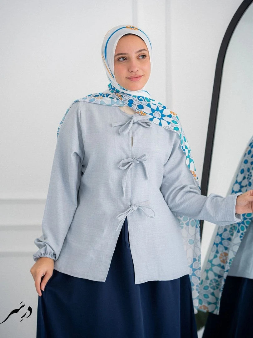Three-strand blouse